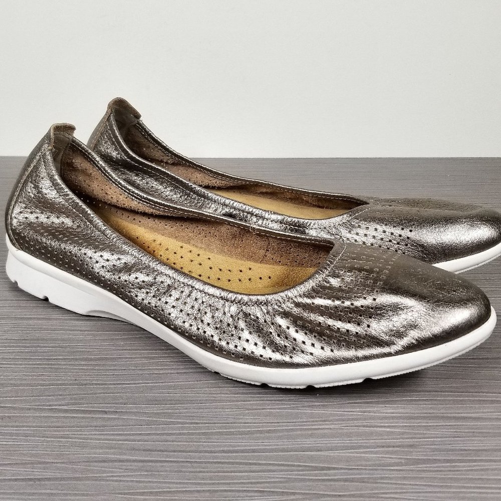 Clarks Jenette Ease Casual Flats, Metallic Leather, Womens Size 8 M / 39